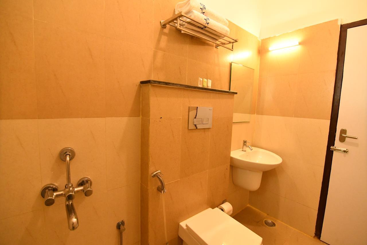 Lake View Hotel Madurai Exterior photo