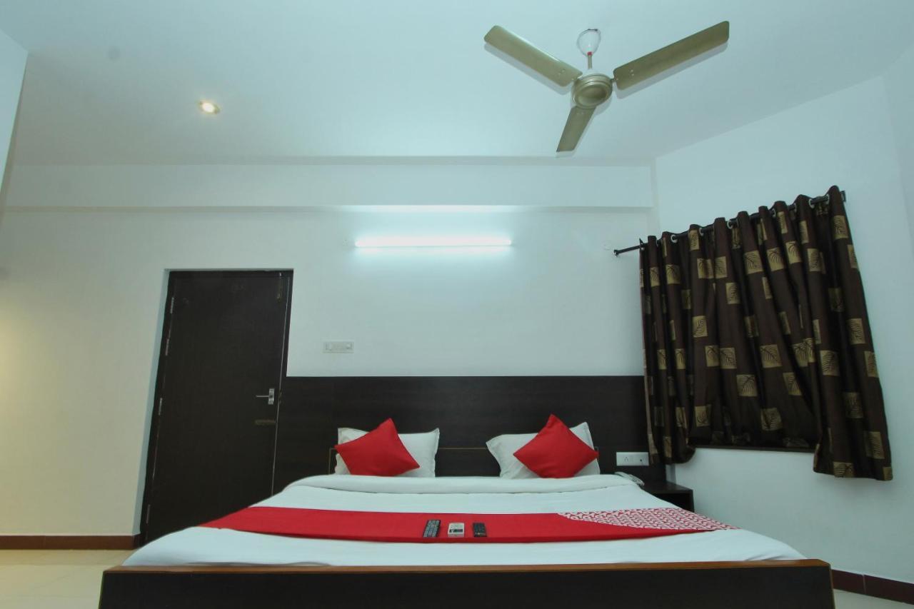 Lake View Hotel Madurai Exterior photo