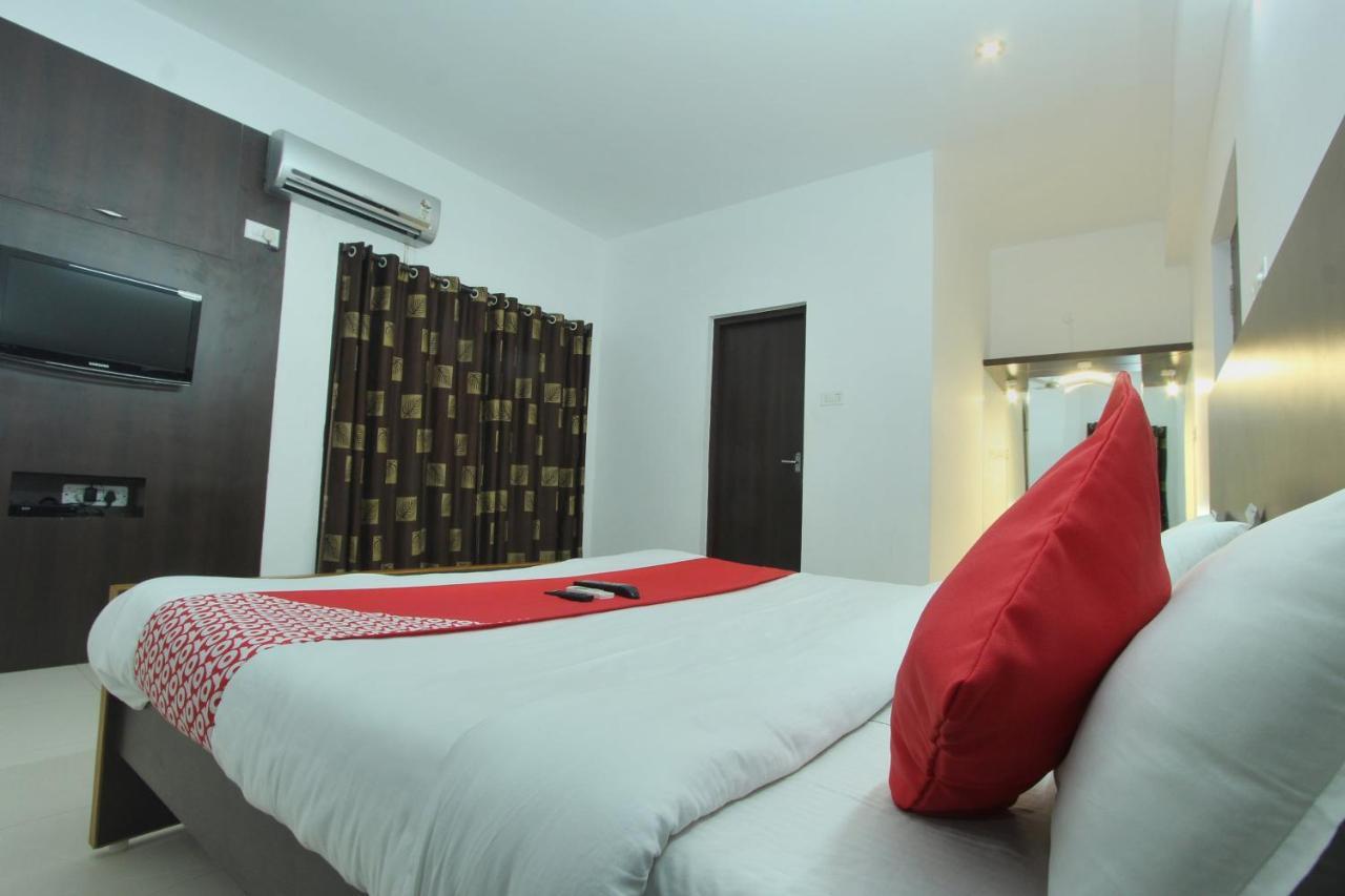 Lake View Hotel Madurai Exterior photo