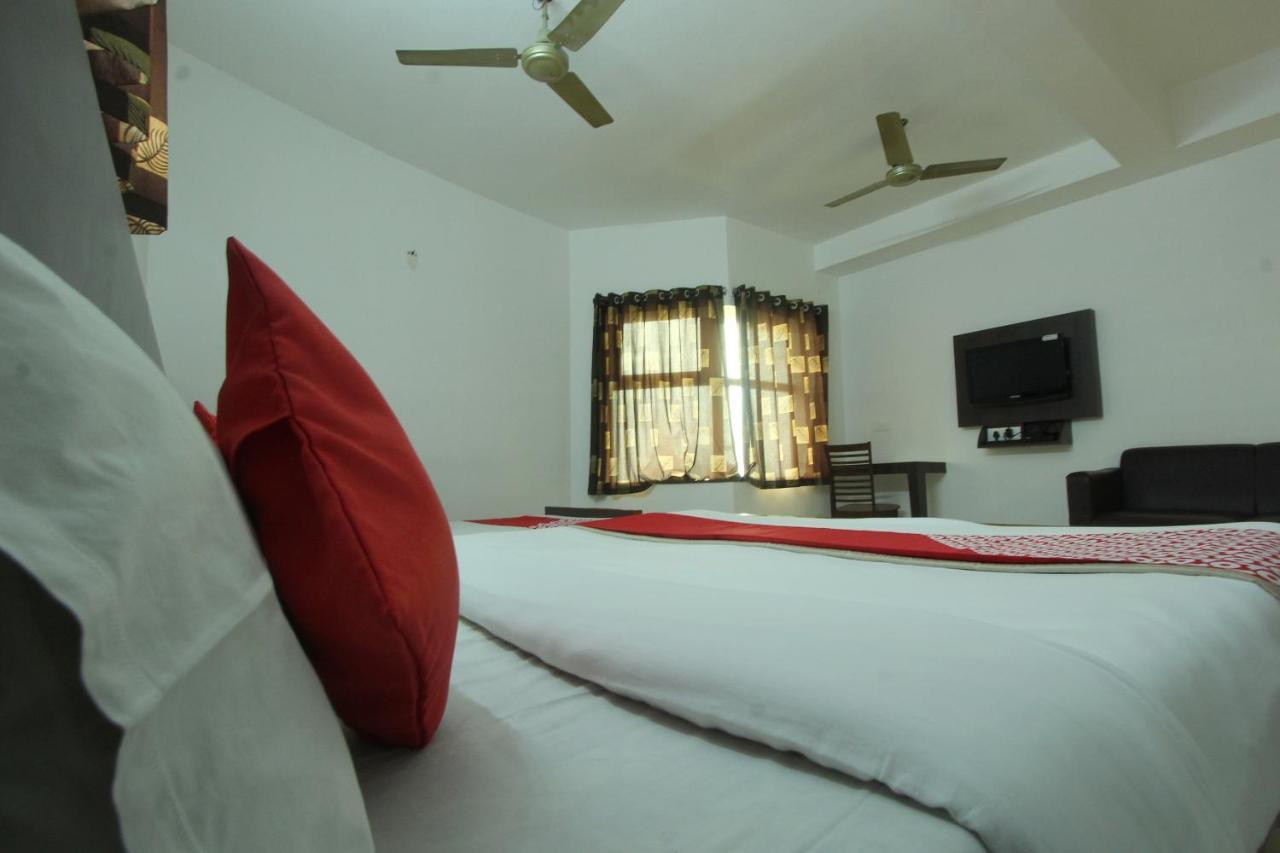 Lake View Hotel Madurai Exterior photo