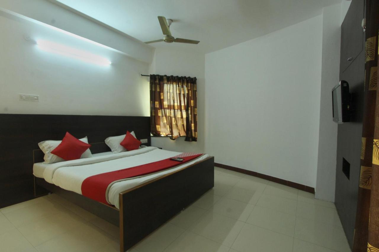 Lake View Hotel Madurai Exterior photo