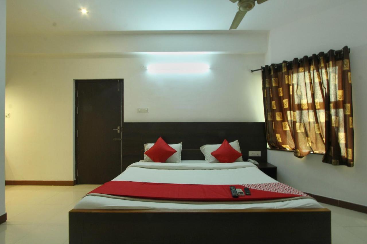 Lake View Hotel Madurai Exterior photo